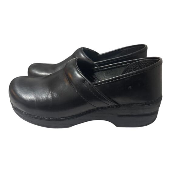 Dansko Professional Black Leather Clogs Size 41 (Women’s 10.5–11 / Men’s 7.5–8) - Picture 2 of 6